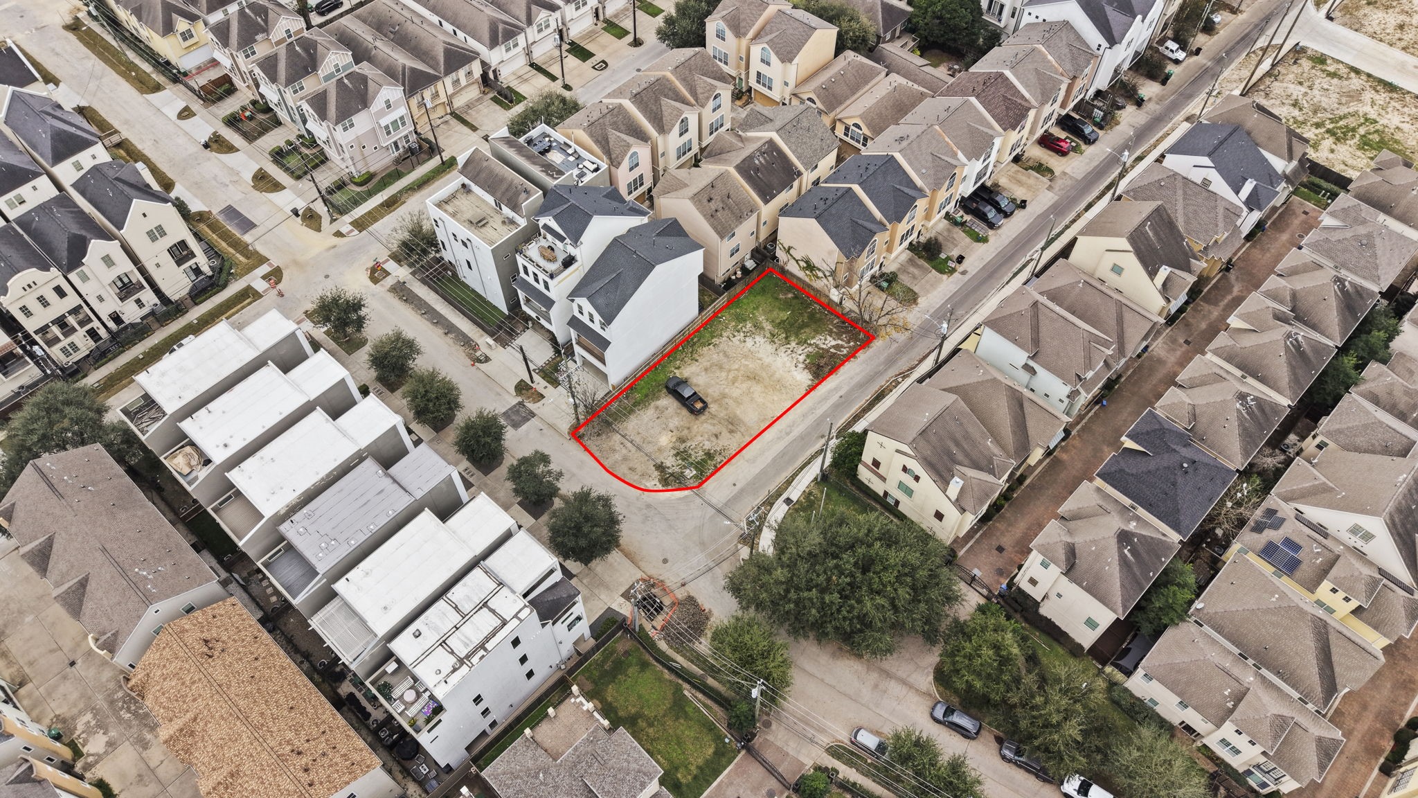 5807 Katy Street Houston, TX 77007 - Photo 6 of 37 Capture the essence of the surrounding community. This lot is nestled in a pocket of Houston known for its sleek design and vibrant growth, ensuring your investment is surrounded by quality and style.