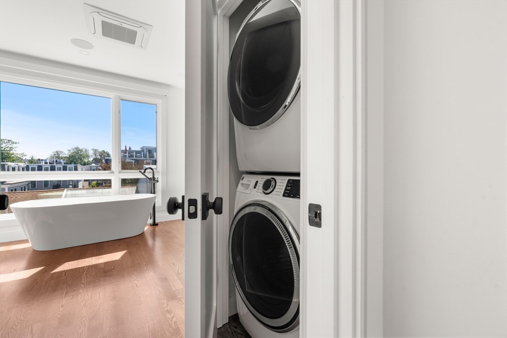 7 Kemble Place Boston, MA 02127 - Photo 17 of 32