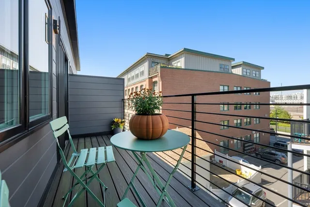 $1,785,000 | 7 Kemble Place, Boston, MA 02127