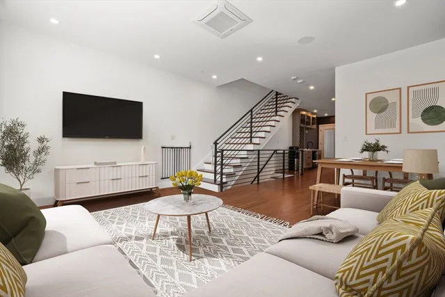 $1,785,000 | 7 Kemble Place, Boston, MA 02127