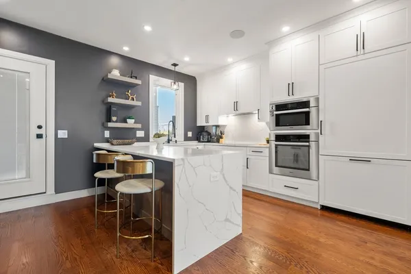 $1,749,000 | 7 Kemble Place, Boston, MA 02127