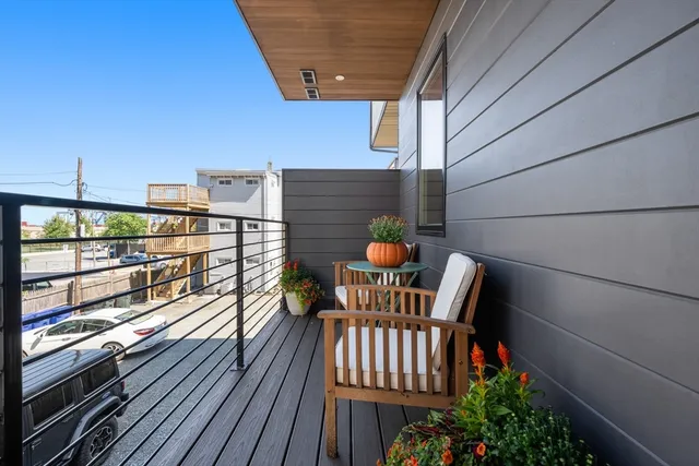 $1,785,000 | 7 Kemble Place, Boston, MA 02127