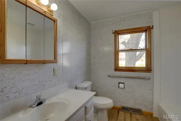 $249,000 | 1106 West Main Street, Kahoka, MO 63445