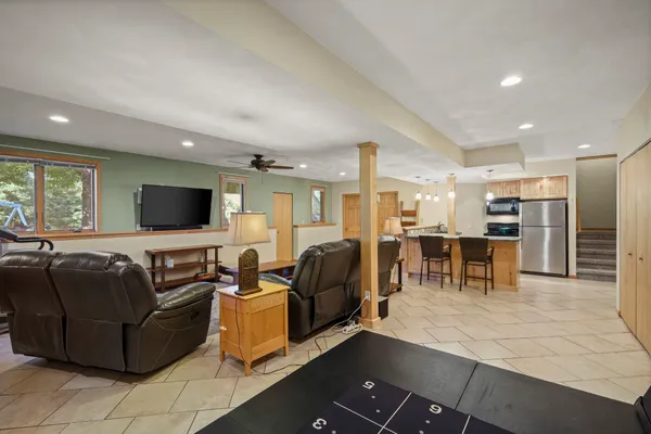 $609,000 | 7801 North Robert Drive, Evansville, WI 53536