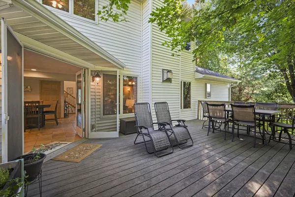 $609,000 | 7801 North Robert Drive, Evansville, WI 53536