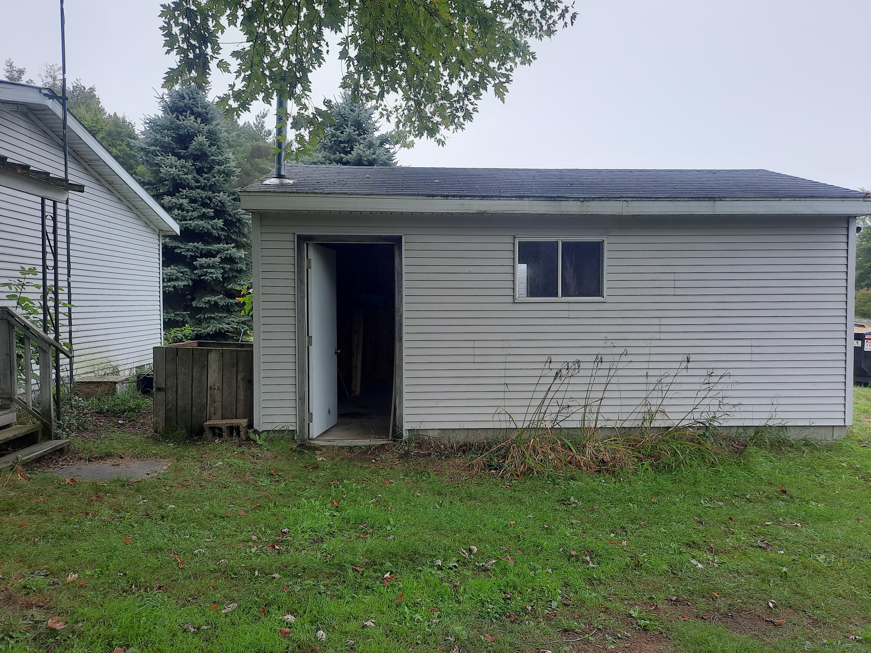 6053 South Lakola Road Reed City, MI 49677 - Photo 42 of 55 20220925_142404