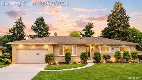 $359,900 | 37542 Andrew Drive, Sterling Heights, MI 48312