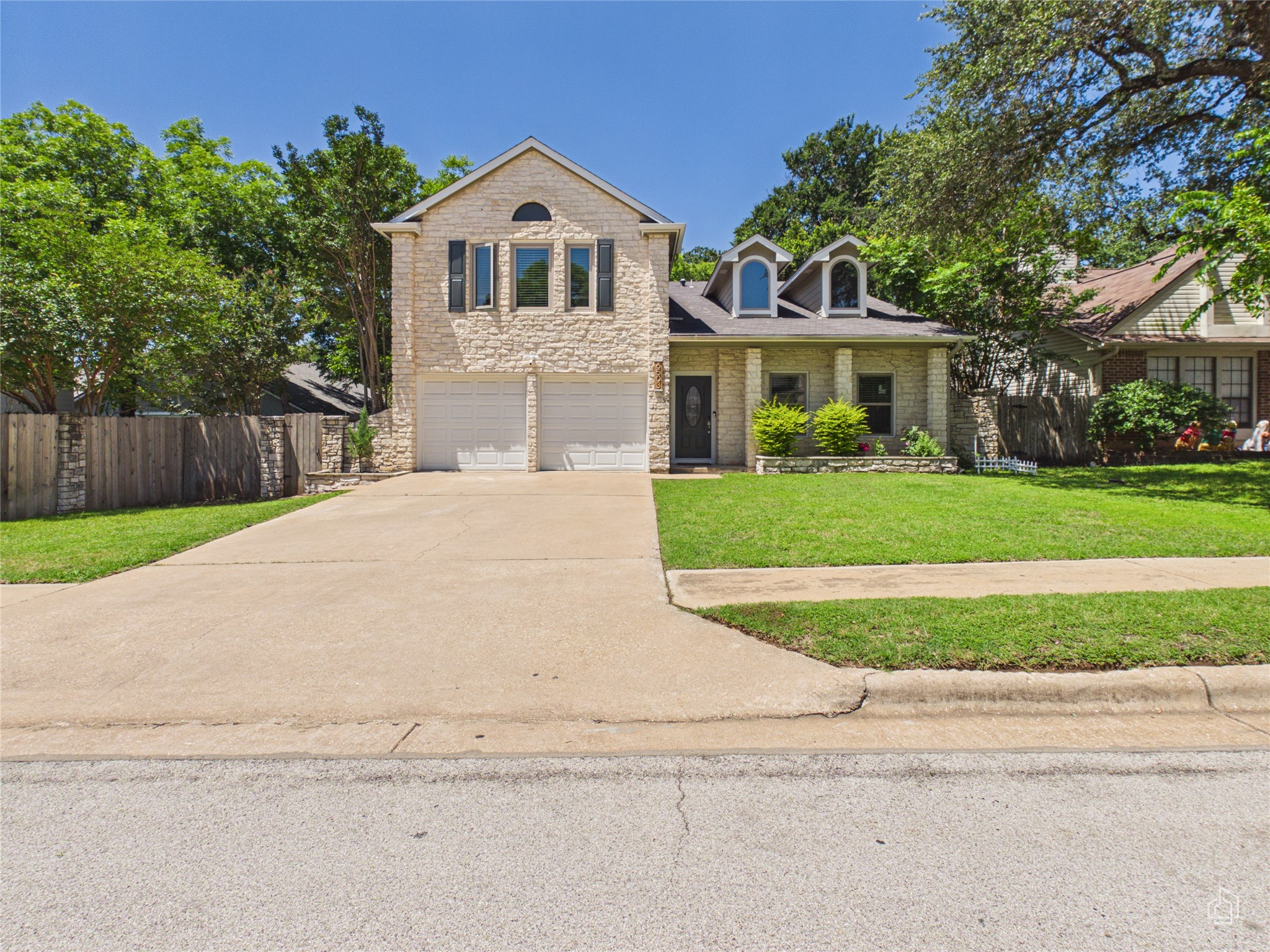6503 Shiner Street Austin, TX 78729 - Photo 4 of 40