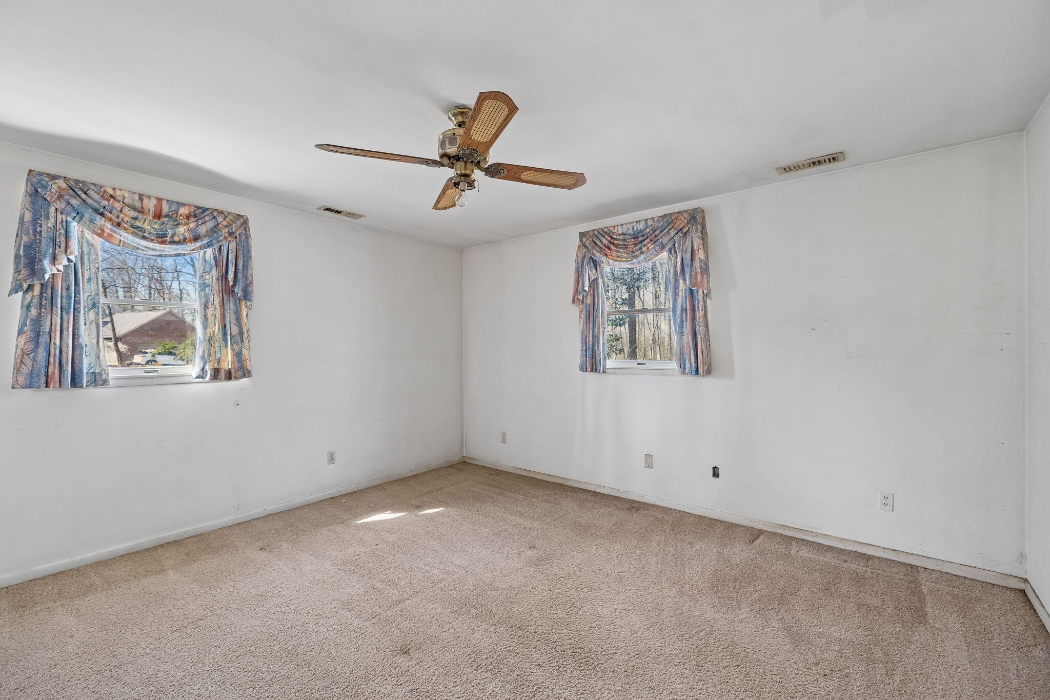 766 Bowling Alley Road Manchester, TN 37355 - Photo 33 of 57 a view of an empty room with a window
