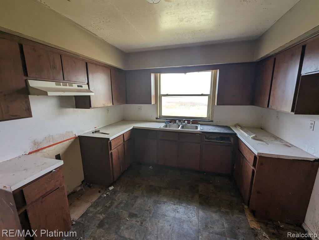 27300 25 Mile Road Chesterfield, MI 48051 - Photo 4 of 21