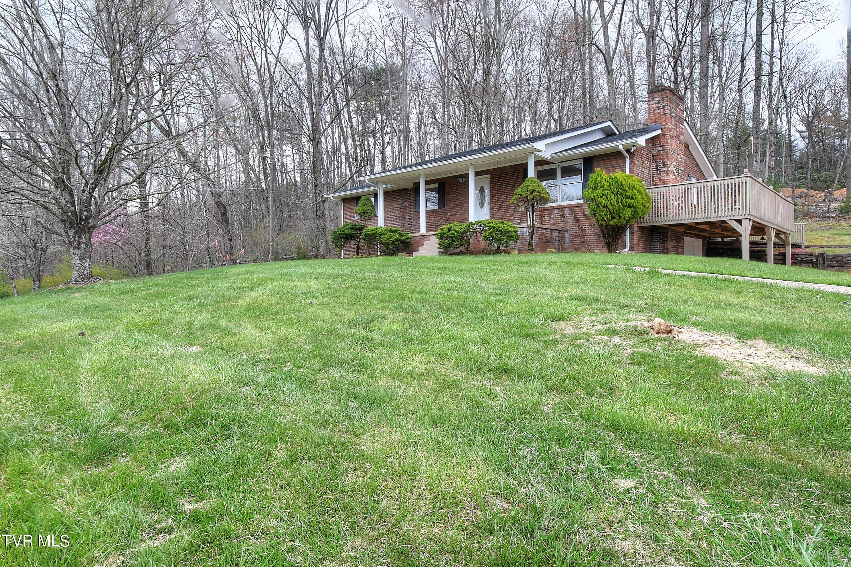 2420 Marbleton Road Unicoi, TN 37692 - Photo 3 of 37 3
