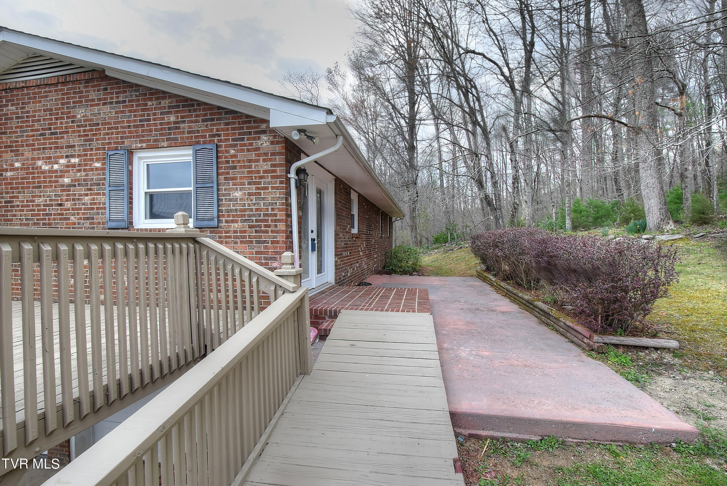 2420 Marbleton Road Unicoi, TN 37692 - Photo 33 of 37 DSC_0541_2_3_4_5_6