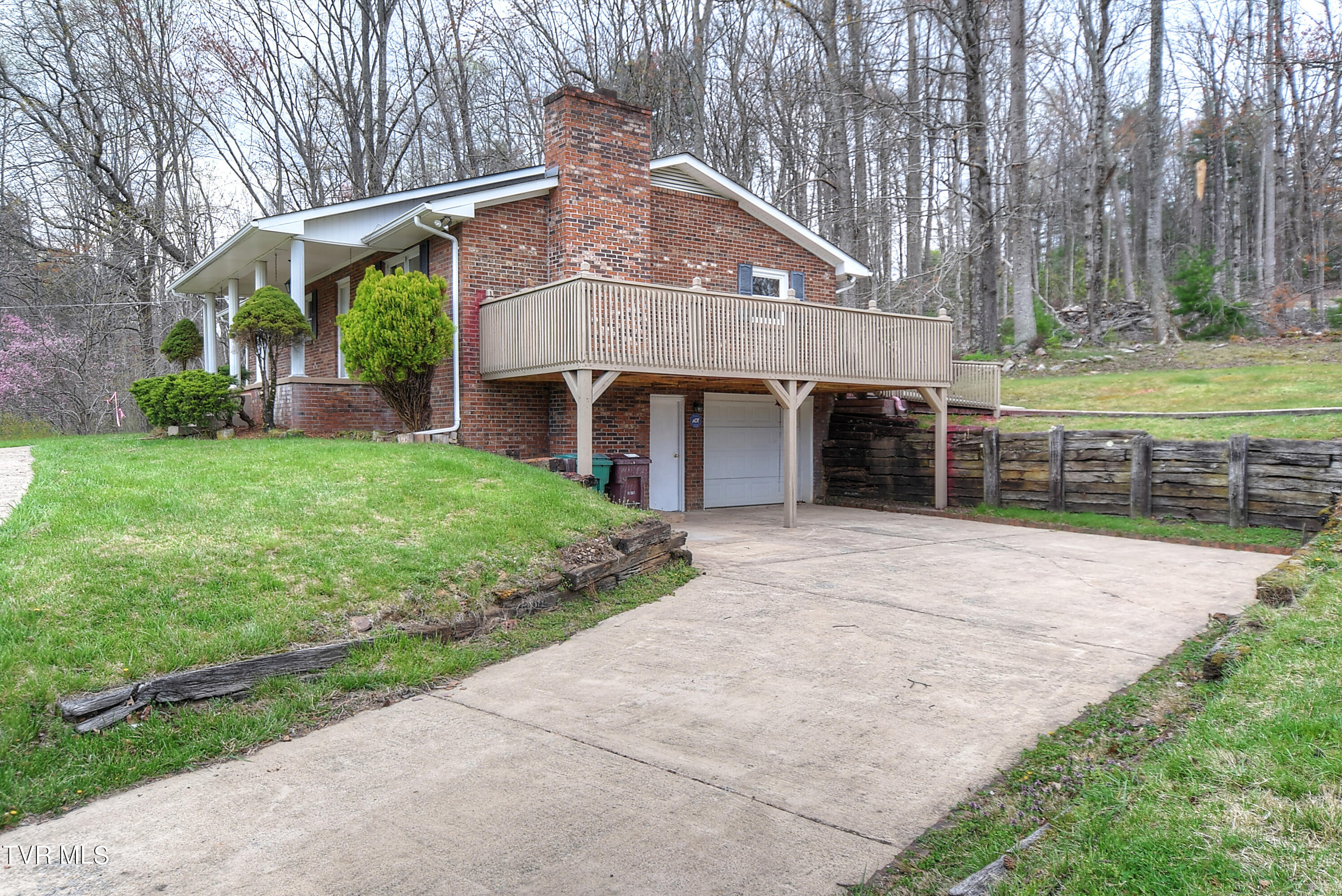 2420 Marbleton Road Unicoi, TN 37692 - Photo 5 of 37 5