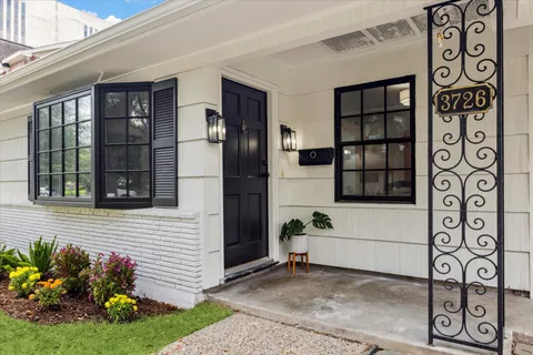 $599,000 | 3726 Las Palmas Street, Houston, TX 77027