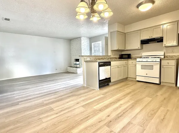 $665,000 | 302 Hedgewood Drive, Georgetown, TX 78628