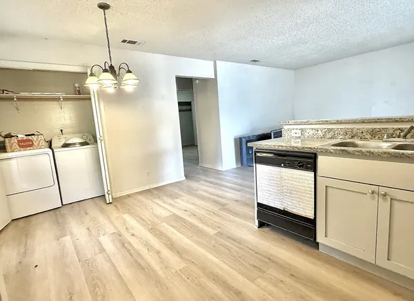 $665,000 | 302 Hedgewood Drive, Georgetown, TX 78628