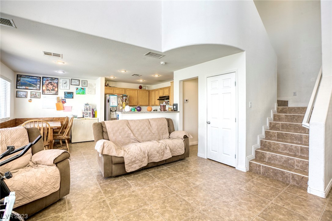 9069 Spoonbill Ridge Place Las Vegas, NV 89143 - Photo 4 of 27