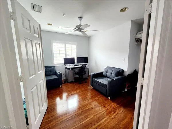 $2,300 | 6270 Huntington Lakes Circle, Unit 201, Naples, FL 34119