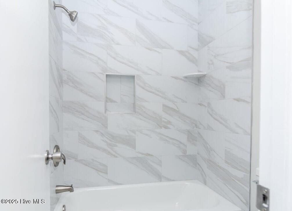 5903 Fallen Tree Road Wilmington, NC 28405 - Photo 15 of 20 Newly remodeled guest hall bath
