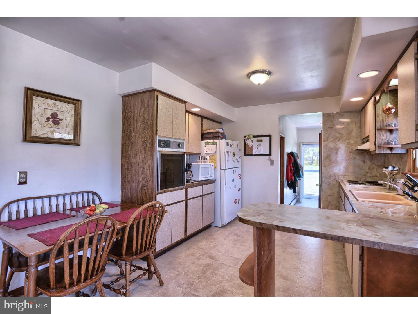 20 Heffner Road Royersford, PA 19468 - Photo 7 of 25 Kitchen