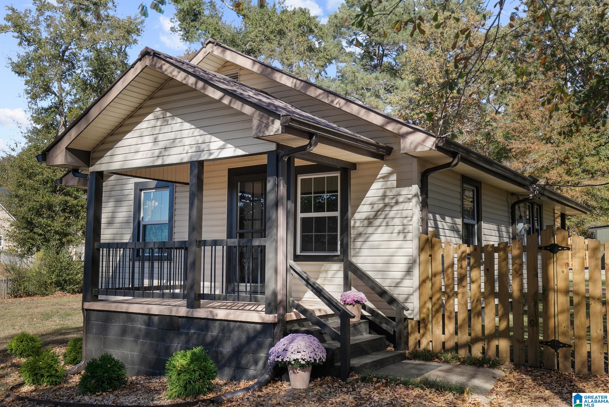 3963 Woodhaven Road Birmingham, AL 35244 - Photo 2 of 20