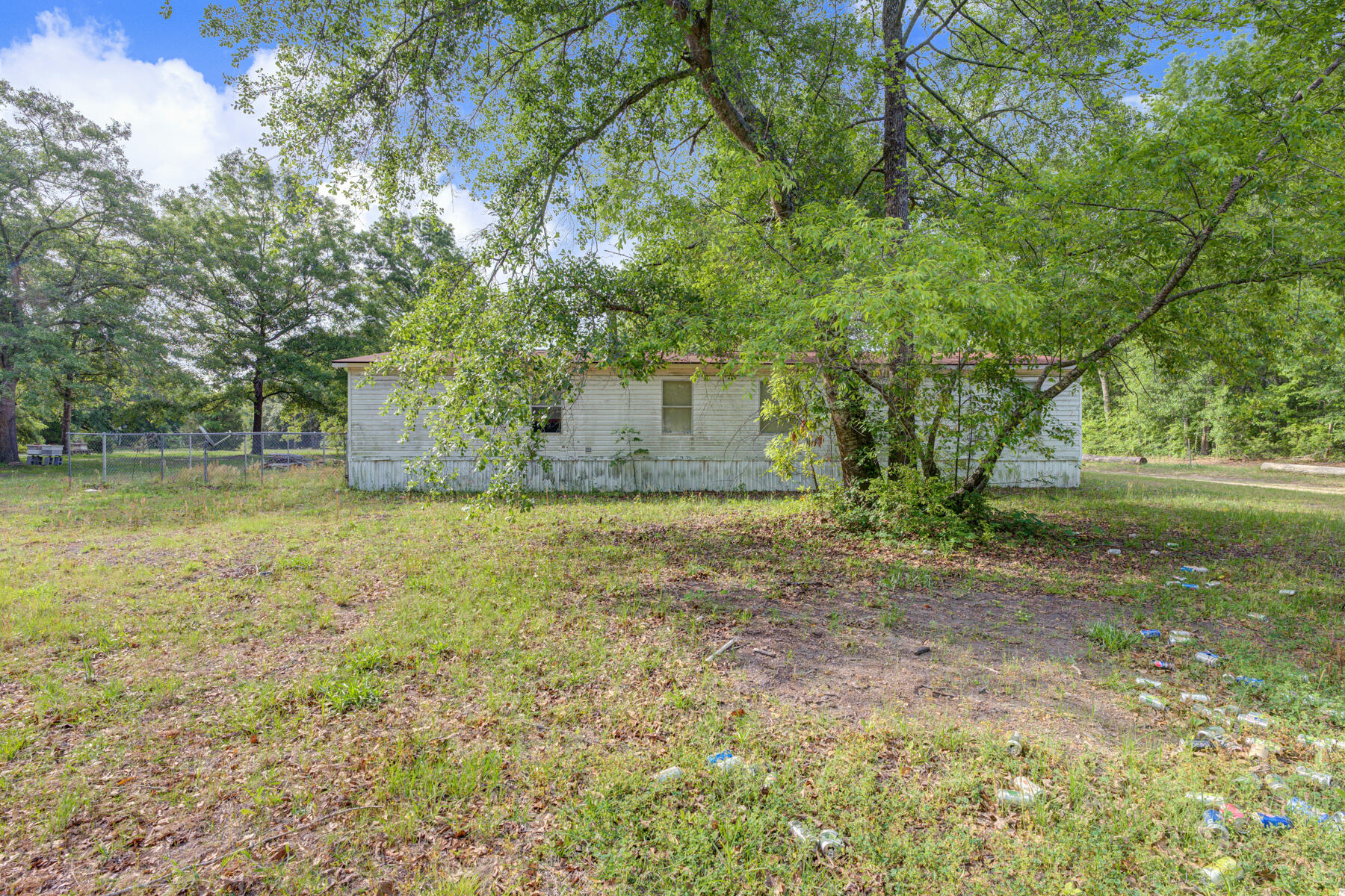 335 Tannenbaum Road Ravenel, SC 29470 - Photo 21 of 33 335 Tannenbaum Rd, Ravenel SC (23)
