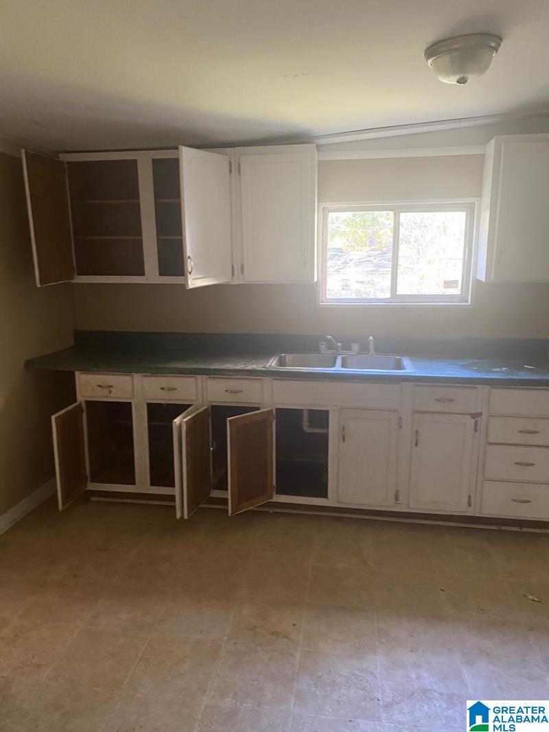 1408 Pineview Road Birmingham, AL 35228 - Photo 5 of 6
