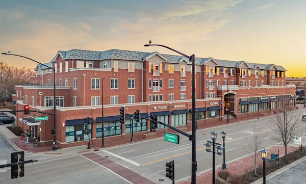 $2,965 | 625 Deerfield Road, Unit 321, Deerfield, IL 60015