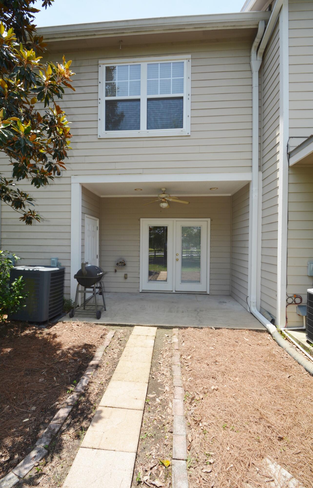 27 South Sand Palm Road Freeport, FL 32439 - Photo 3 of 23