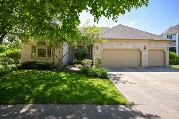 $745,000 | 994 Chadwick Court, Aurora, IL 60502