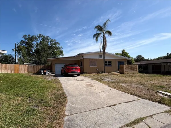$319,700 | 1330 Emily Court, Clearwater, FL 33756