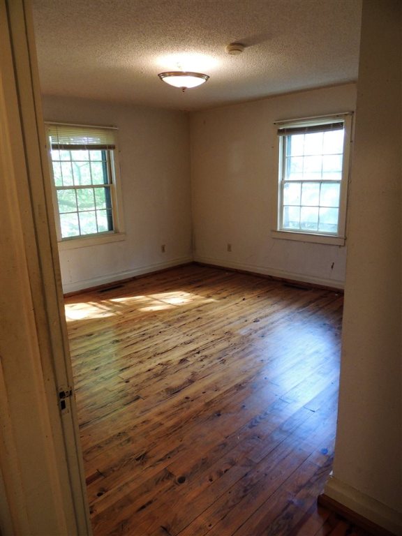 516 East Main Street Pendleton, SC 29670 - Photo 8 of 12