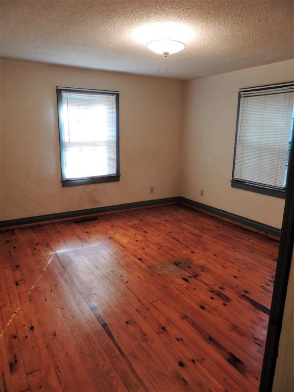 516 East Main Street Pendleton, SC 29670 - Photo 9 of 12