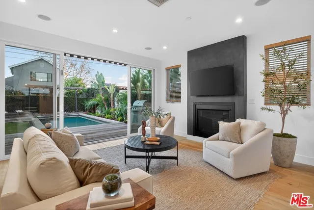 $11,995 | 9036 West 24th Street, Los Angeles, CA 90034