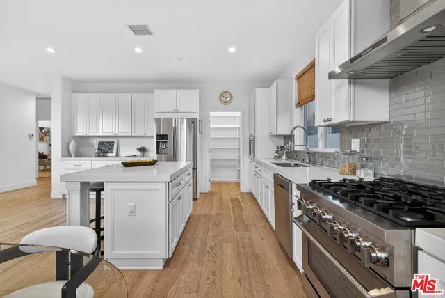 $11,995 | 9036 West 24th Street, Los Angeles, CA 90034