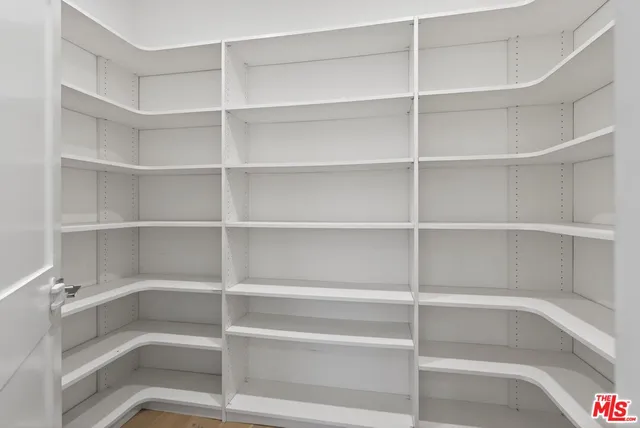 $11,995 | 9036 West 24th Street, Los Angeles, CA 90034