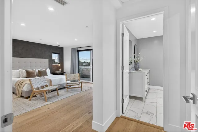 $11,995 | 9036 West 24th Street, Los Angeles, CA 90034