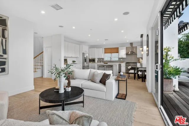 $11,995 | 9036 West 24th Street, Los Angeles, CA 90034