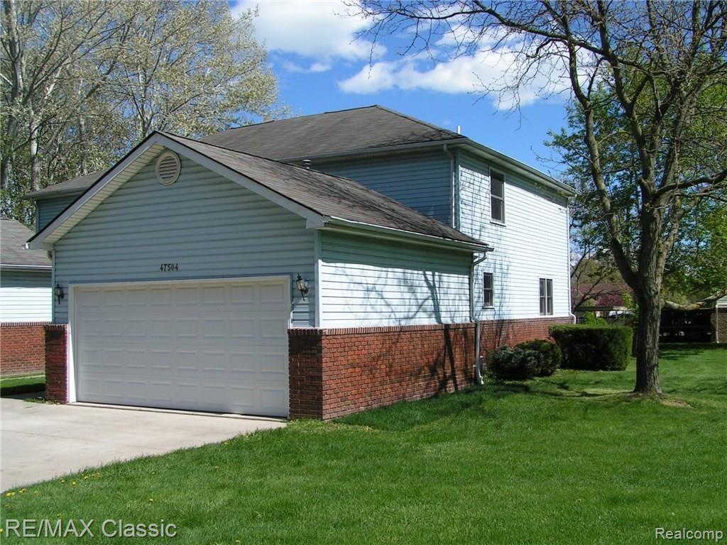 47504 Sugarbush Road New Baltimore, MI 48047 - Photo 2 of 16 PICT1255.JPG