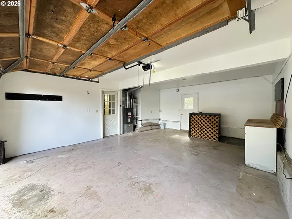 a view of a storage & utility room