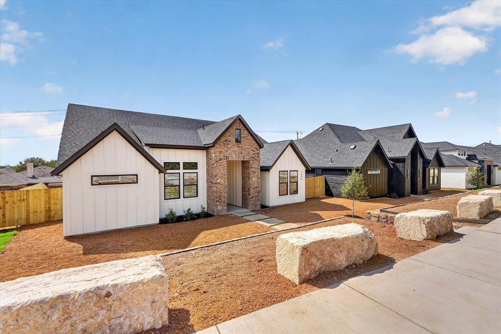 1644 West Wintergreen Road Lancaster, TX 75134 - Photo 7 of 34 Gallery Image 7