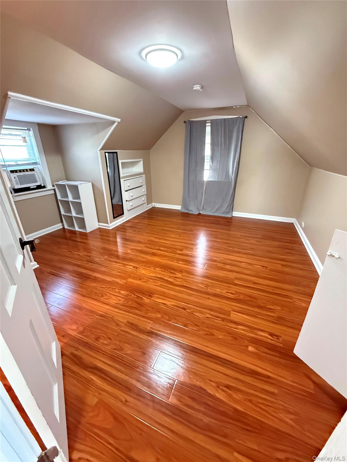 27 Caldwell Road Valley Stream, NY 11580 - Photo 1 of 4 Gallery Image 1