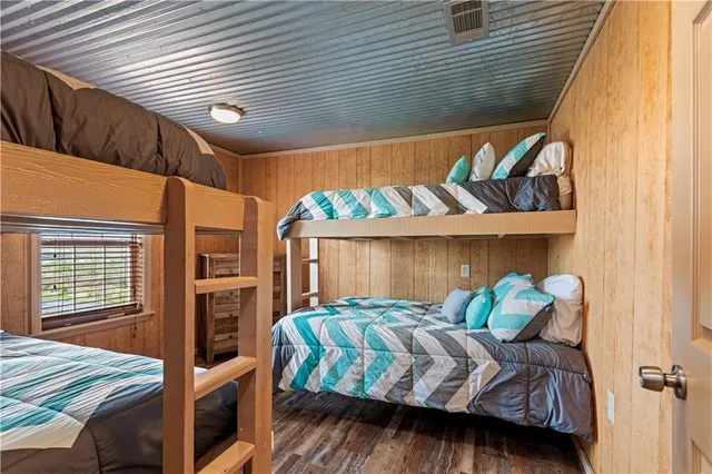 $695,000 | 7323 Breakwater Drive, Chauvin, LA 70344