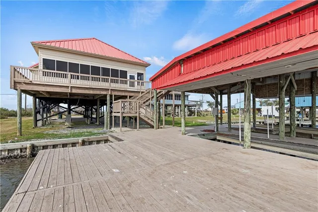 $695,000 | 7323 Breakwater Drive, Chauvin, LA 70344