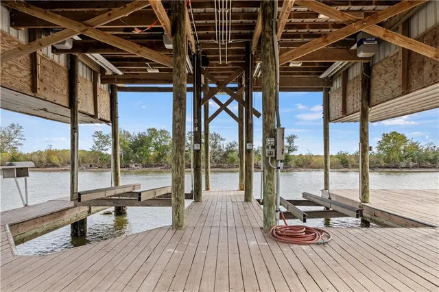 $695,000 | 7323 Breakwater Drive, Chauvin, LA 70344