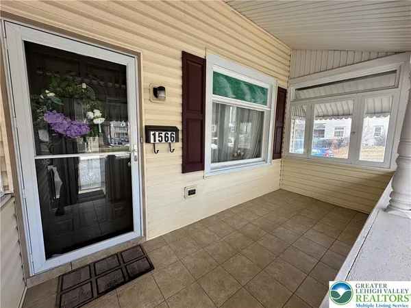 $295,900 | 1566 Washington Avenue, Northampton, PA 18067