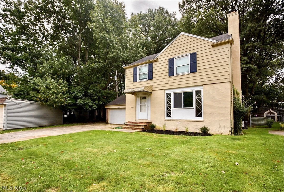 1154 Clifford Road Cleveland, OH 44121 - Photo 2 of 25