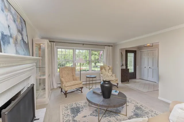 $775,000 | 22W425 Broker Road, Medinah, IL 60108