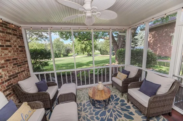 $775,000 | 22W425 Broker Road, Medinah, IL 60108