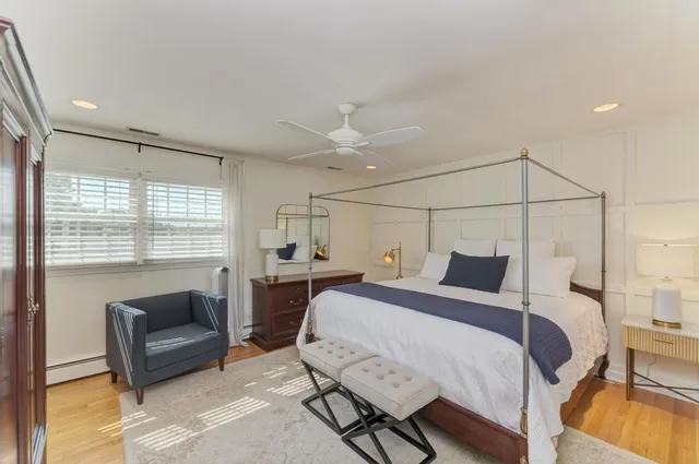 $775,000 | 22W425 Broker Road, Medinah, IL 60108